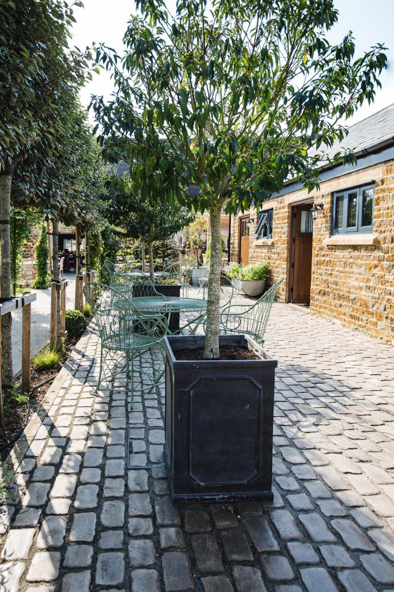 The George Inn Barford St Michael Exterior photo The courtyard at The Old Post Office